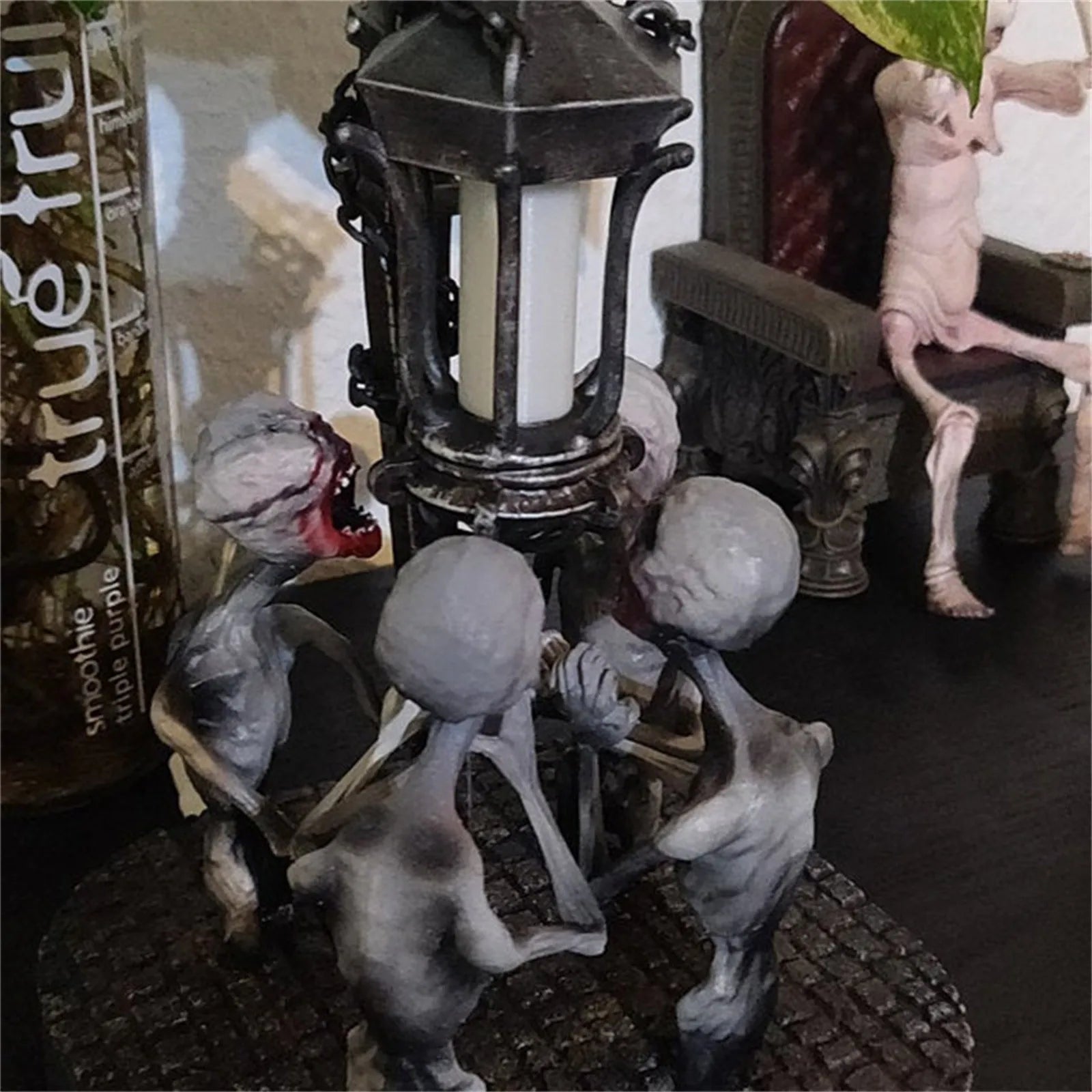 Halloween Theme Skull Bloodborne Lamp,